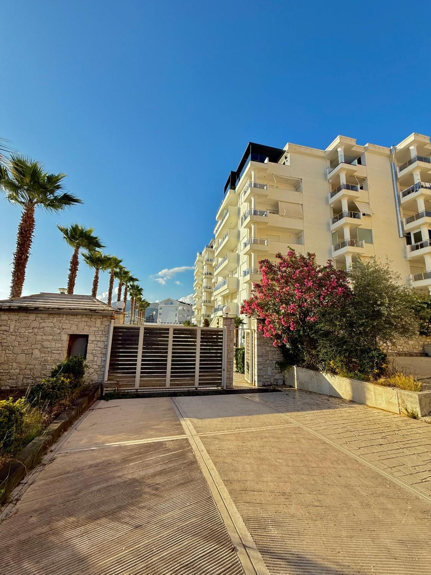 Limani Deluxe Apartments Sarandë Eksteriør bilde