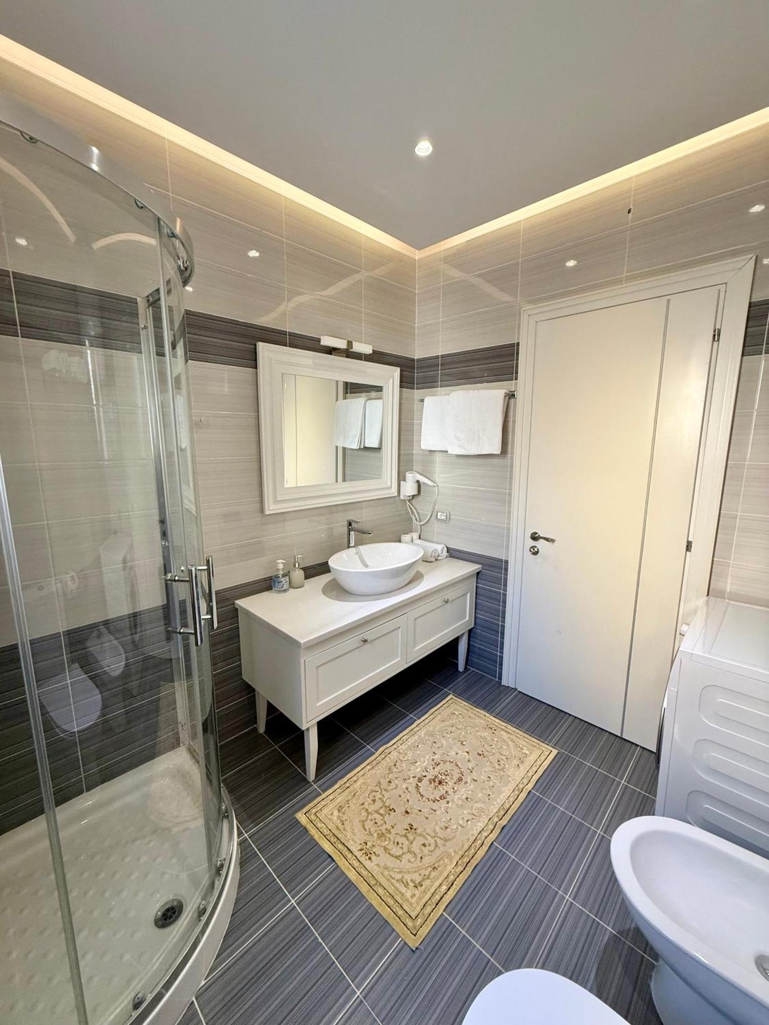 Limani Deluxe Apartments Sarandë Eksteriør bilde