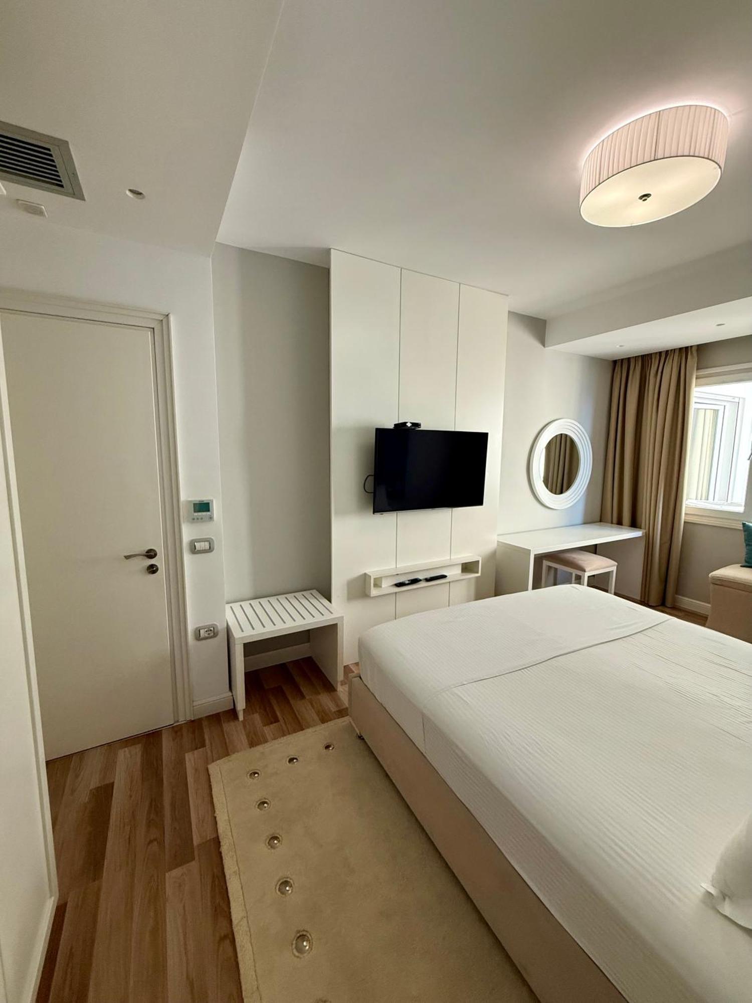 Limani Deluxe Apartments Sarandë Eksteriør bilde