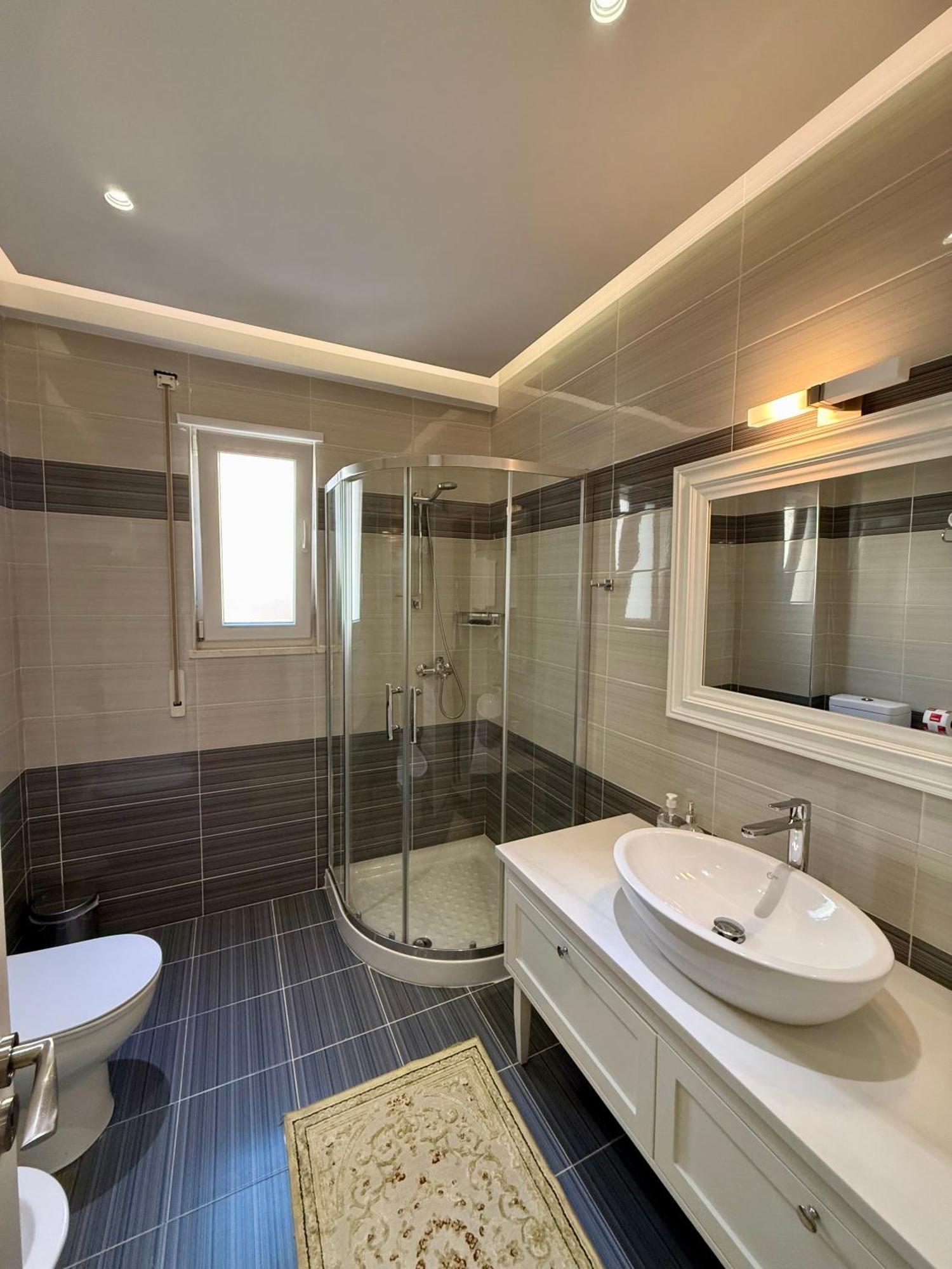 Limani Deluxe Apartments Sarandë Eksteriør bilde