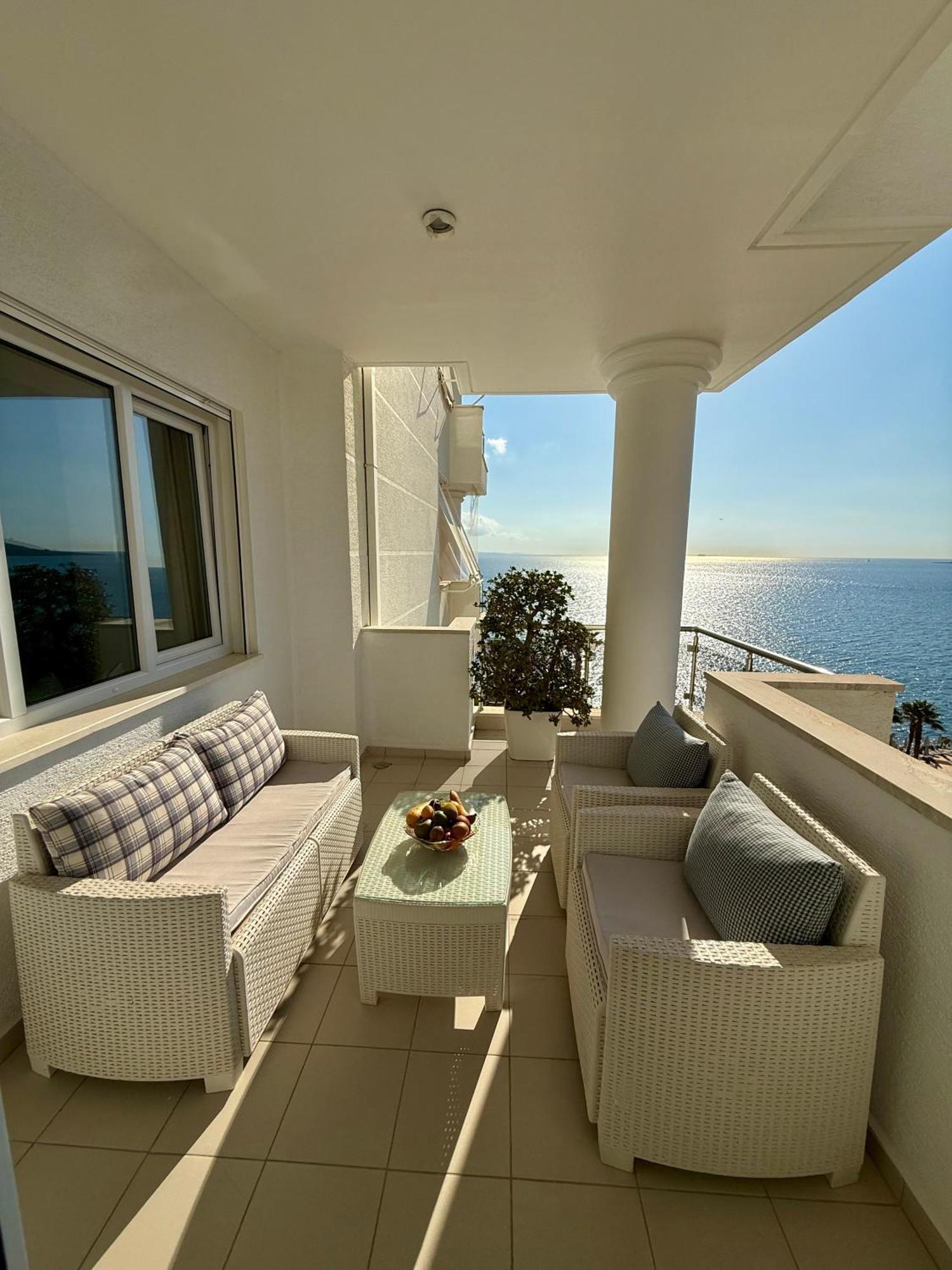 Limani Deluxe Apartments Sarandë Eksteriør bilde